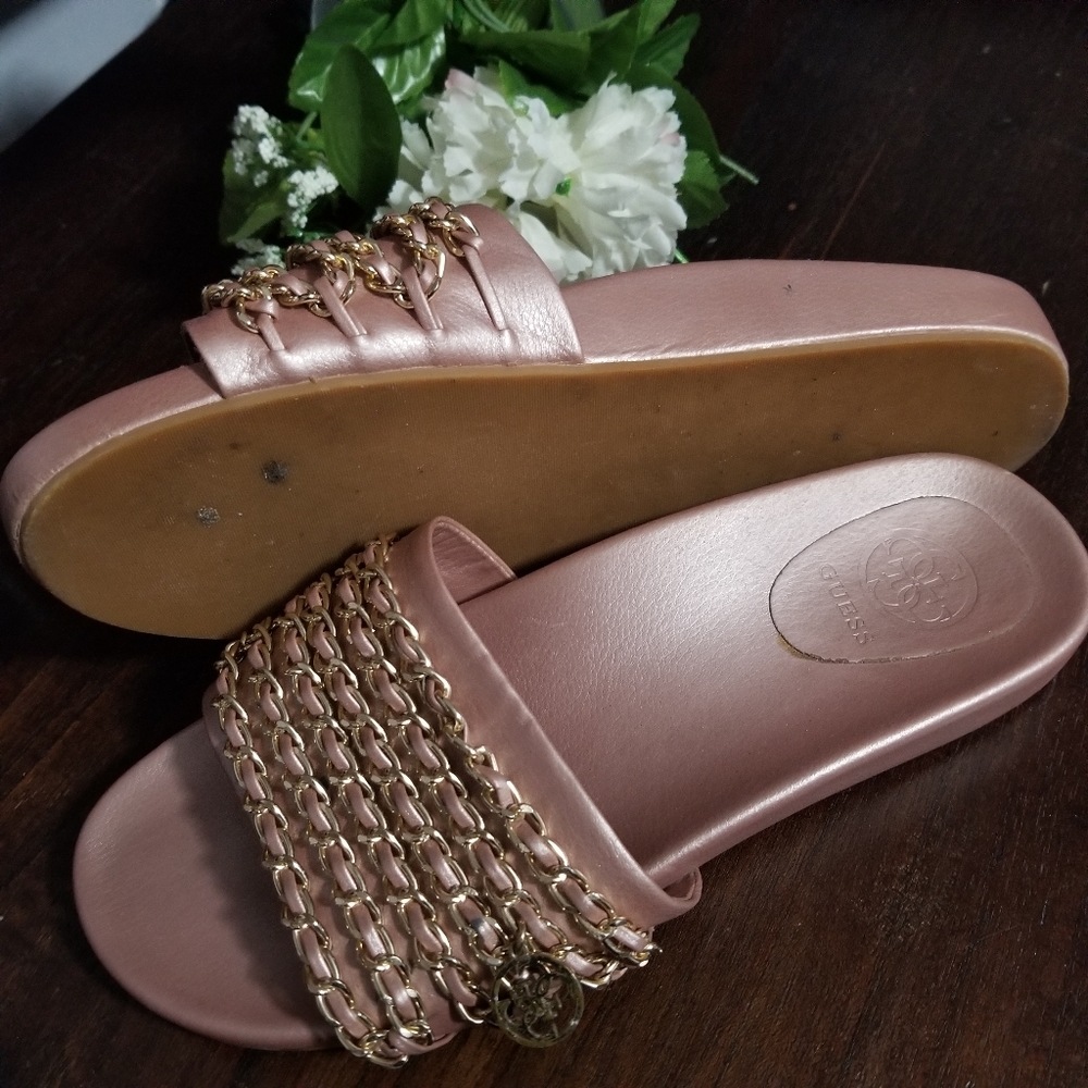 Guess Slides - Picture 3 of 6
